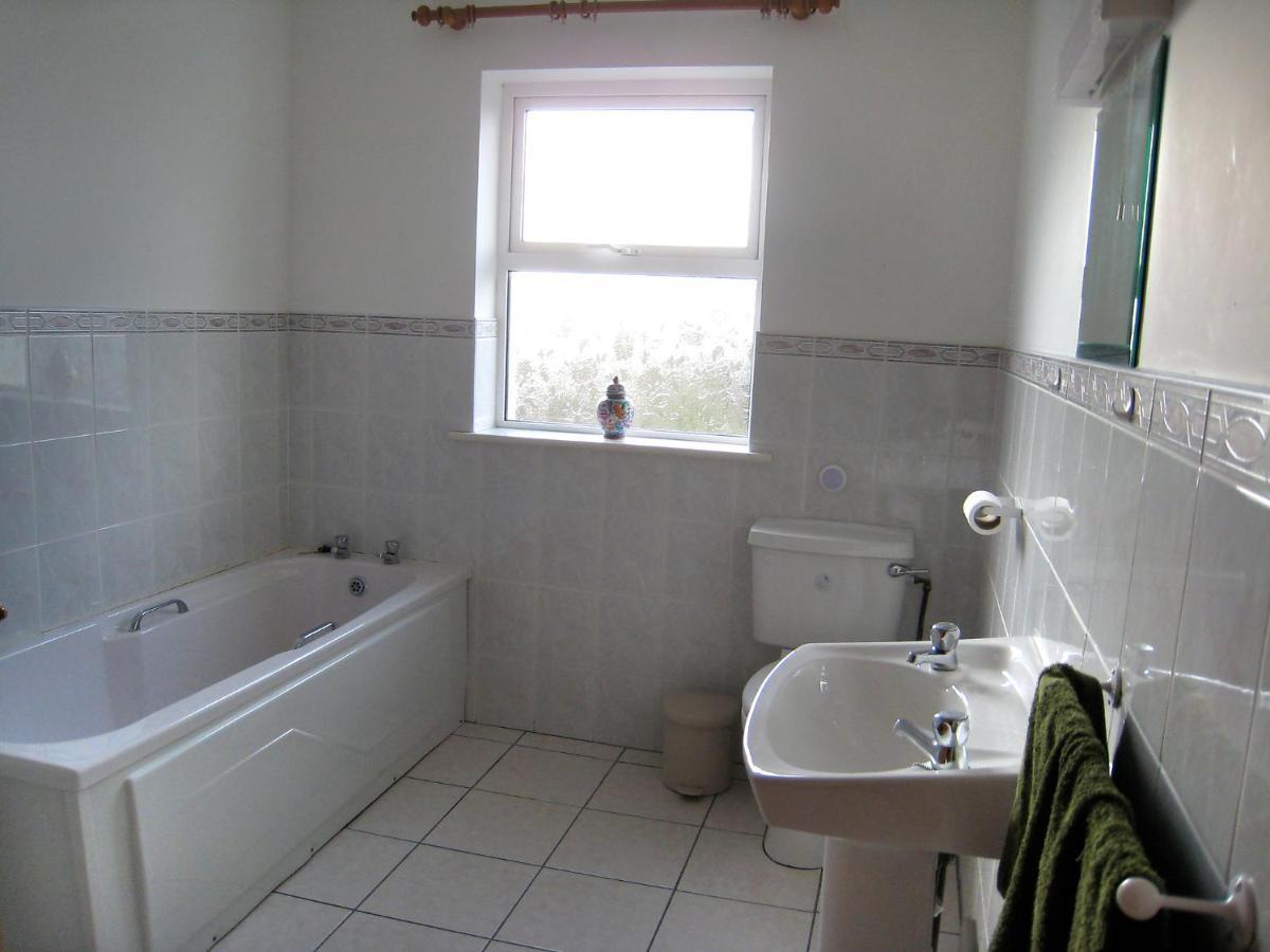 Holiday home Glenvale By Interhome Valley